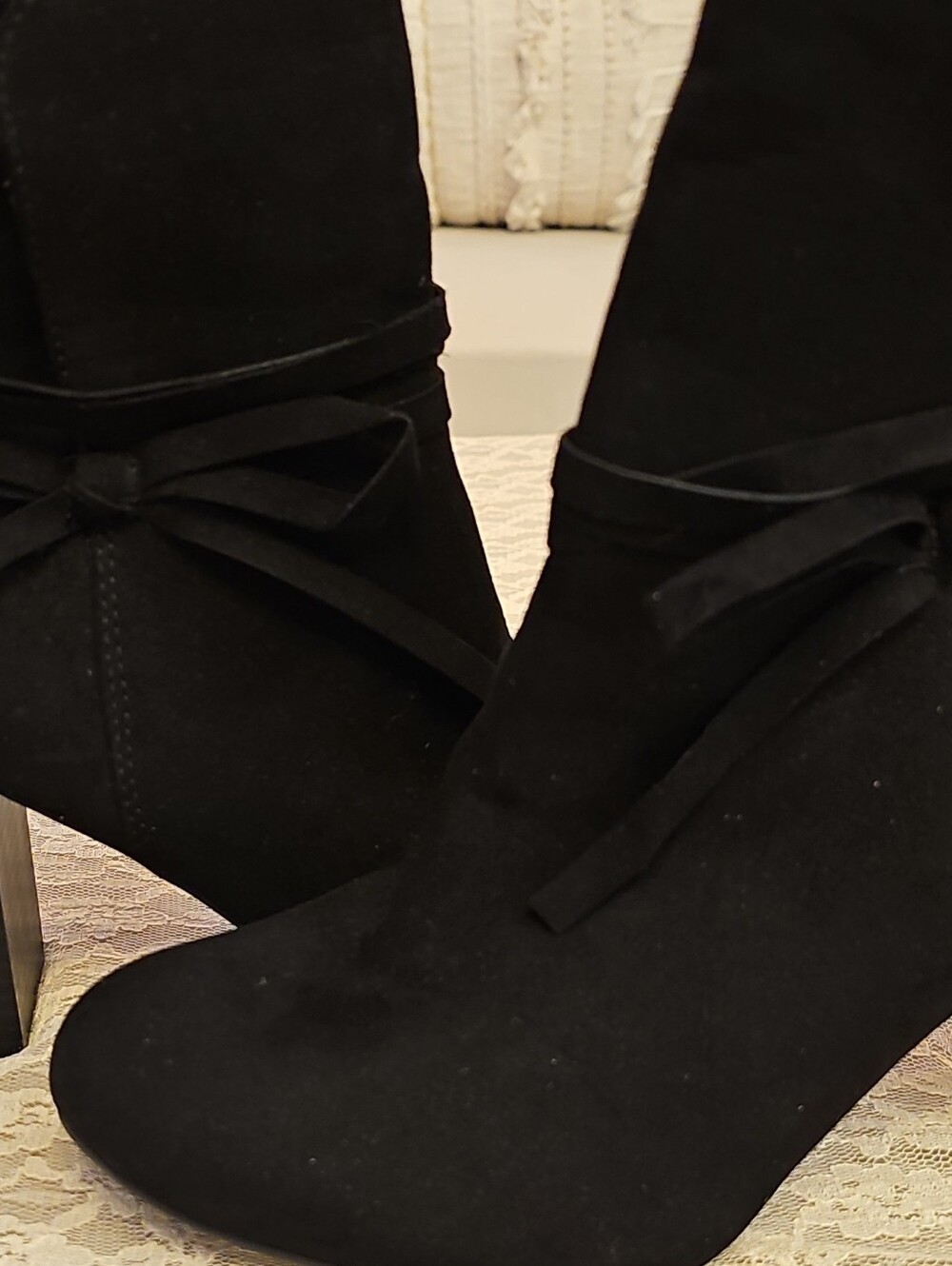 Christian Siriano for Payless Black Ankle Bootie Zip Round Toe Bow US 7.5 - Picture 5 of 5